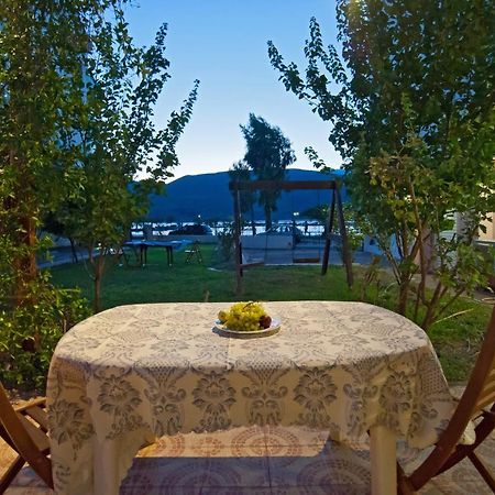Villa Elli 2 Beach-Front Villa With Garden イテア エクステリア 写真